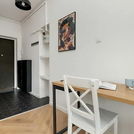 Modern Close To Oliwski Park By Renters Apartamento