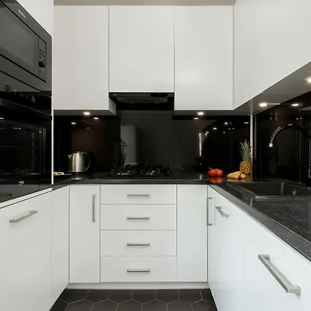 Modern Close To Oliwski Park By Renters Gdansk