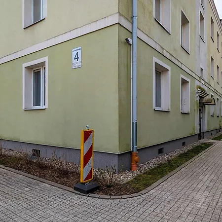 Modern Close To Oliwski Park By Renters Apartment