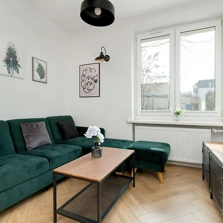 Modern Close To Oliwski Park By Renters Apartment Gdansk