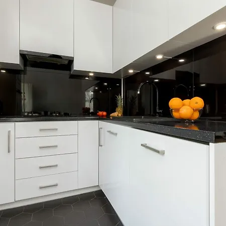 Daire Modern Close To Oliwski Park By Renters *