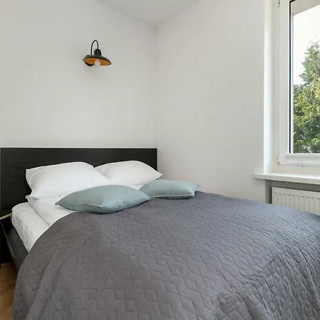 Modern Close To Oliwski Park By Renters Apartment *
