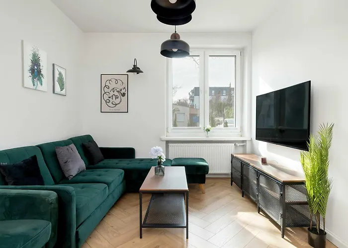 Modern Close To Oliwski Park By Renters Apartment *