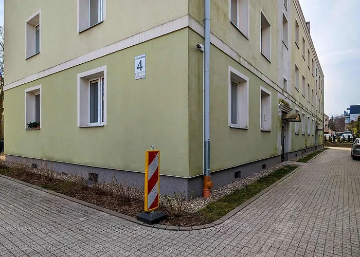 Modern Close To Oliwski Park By Renters Apartamento